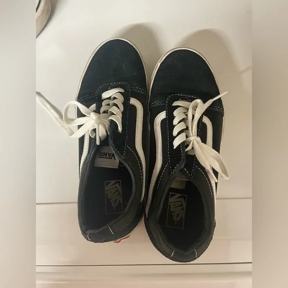 Black vans shoe size 5 youth - Picture 1 of 5